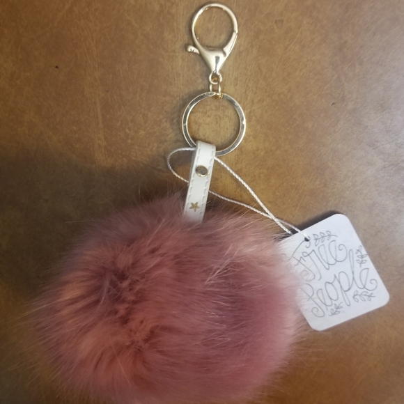 Free People Mauve pom keychain w/ Gold clasp - Picture 2 of 8